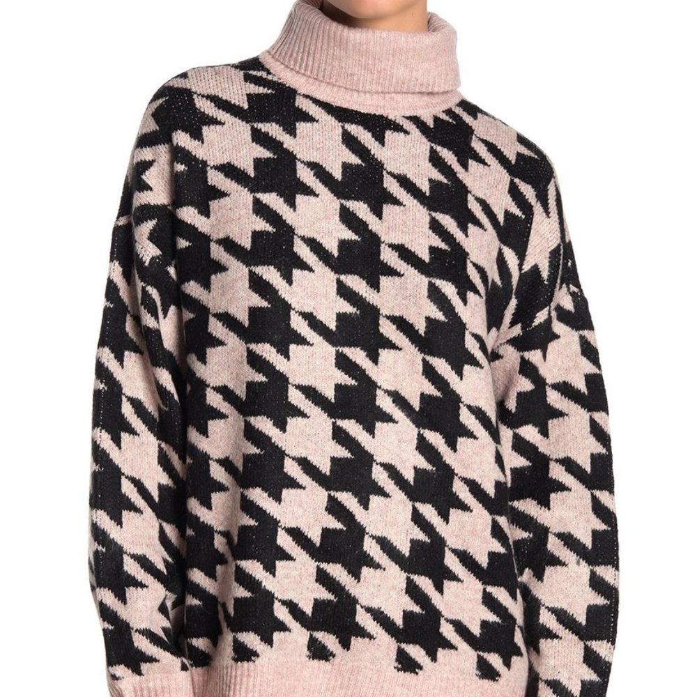 Vince Camuto Cozy Houndstooth Turtleneck Sweater